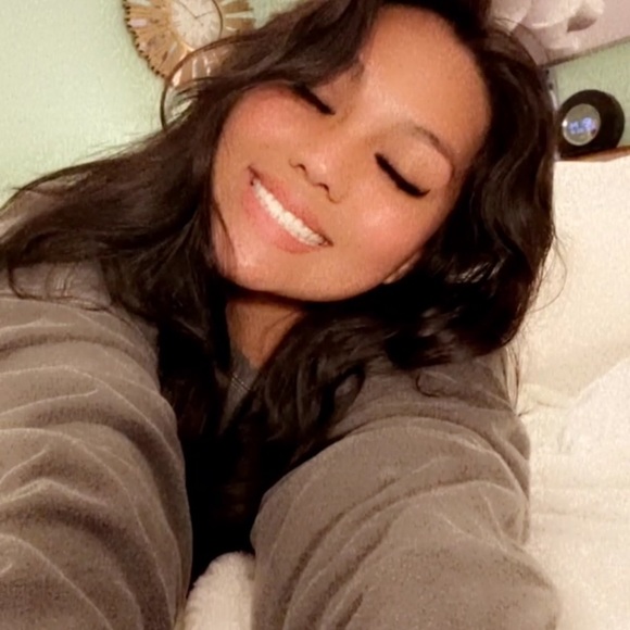 Meet your Posher, Johnna-lee - Picture 1 of 5